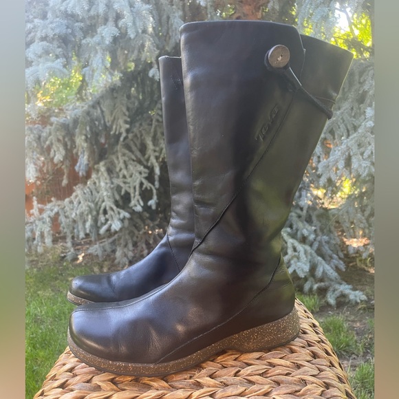 Teva Women’s 8.5 Black Leather Montecito 4027 Mid-Calf Riding Boots. Like New - Picture 1 of 11